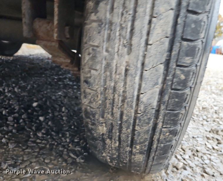 image for item DN7033 2012 Sullair 900XHH1Q50XH  air compressor