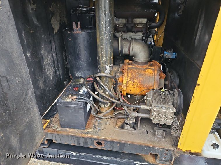 image for item DN7034 2012 Vermeer LP855 SDT  vacuum excavator