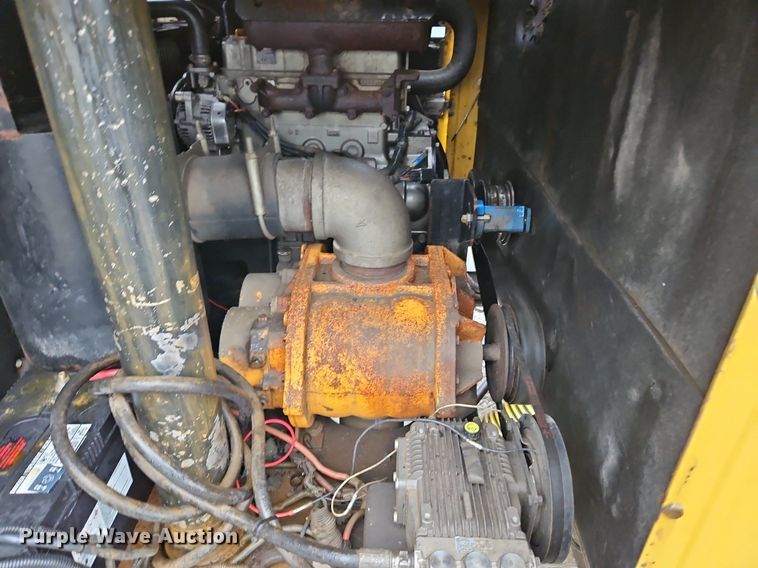 image for item DN7034 2012 Vermeer LP855 SDT  vacuum excavator