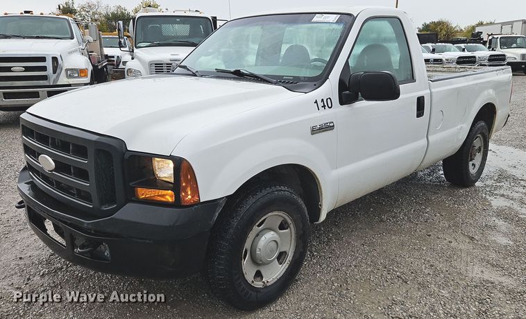 image for item DN7035 2007 Ford F250 Super Duty XL  pickup truck