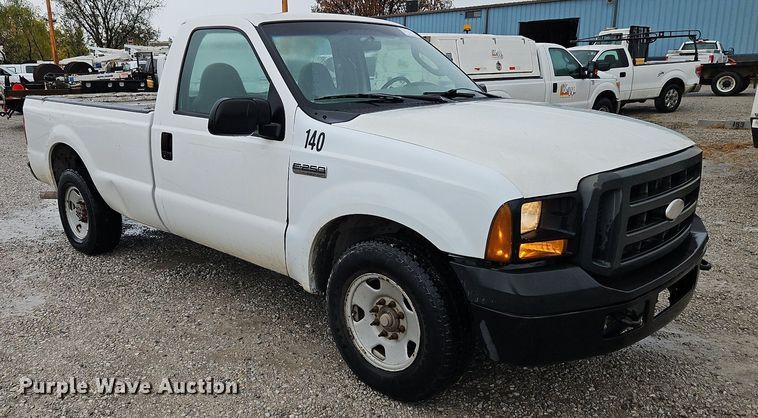 image for item DN7035 2007 Ford F250 Super Duty XL  pickup truck