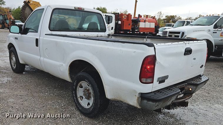 image for item DN7035 2007 Ford F250 Super Duty XL  pickup truck