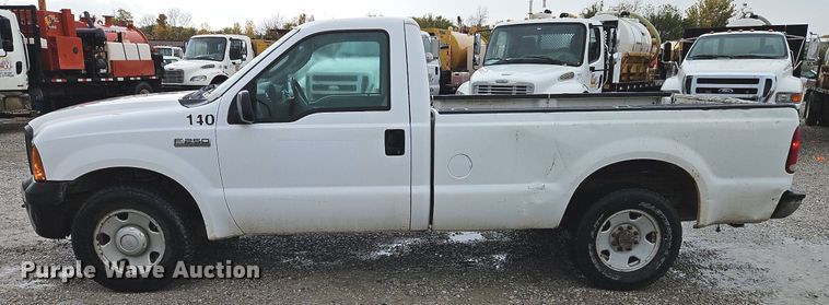 image for item DN7035 2007 Ford F250 Super Duty XL  pickup truck