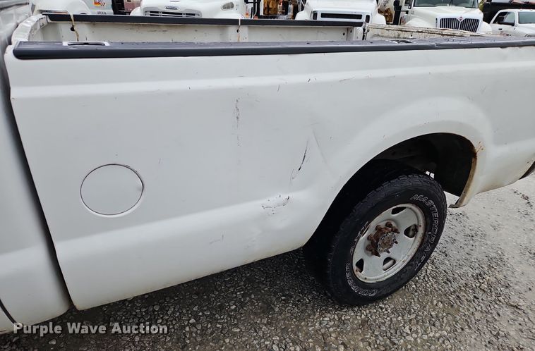 image for item DN7035 2007 Ford F250 Super Duty XL  pickup truck