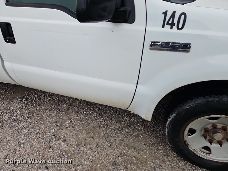 image for item DN7035 2007 Ford F250 Super Duty XL  pickup truck