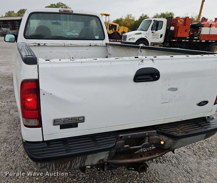 image for item DN7035 2007 Ford F250 Super Duty XL  pickup truck