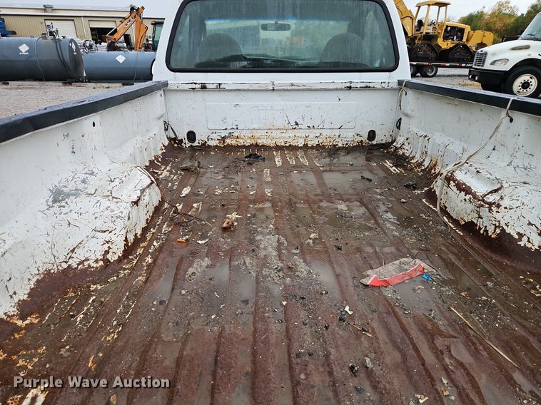 image for item DN7035 2007 Ford F250 Super Duty XL  pickup truck