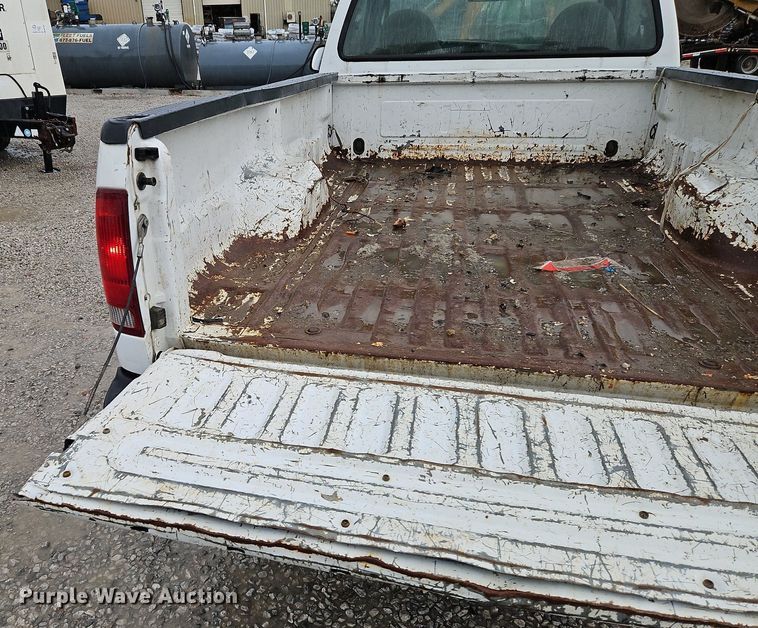 image for item DN7035 2007 Ford F250 Super Duty XL  pickup truck