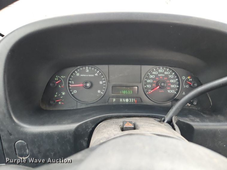 image for item DN7035 2007 Ford F250 Super Duty XL  pickup truck