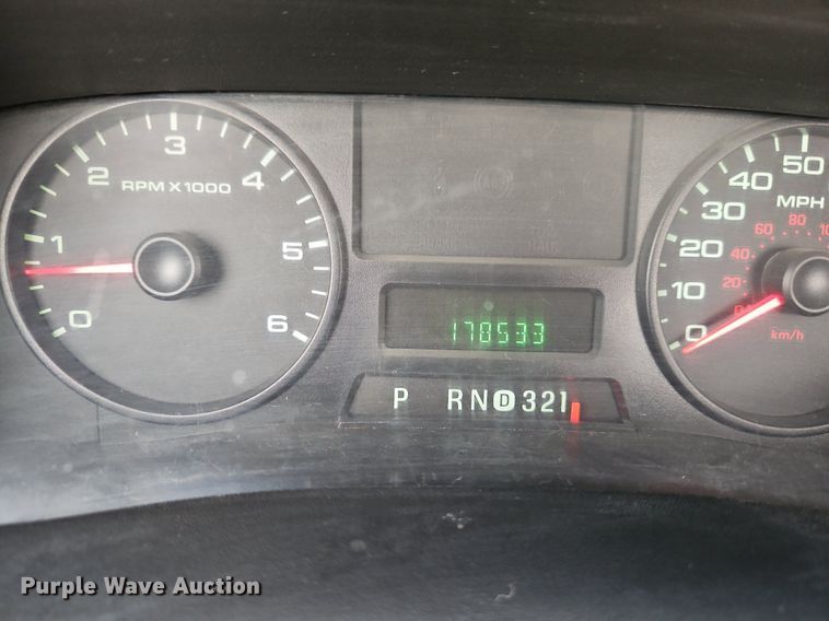 image for item DN7035 2007 Ford F250 Super Duty XL  pickup truck