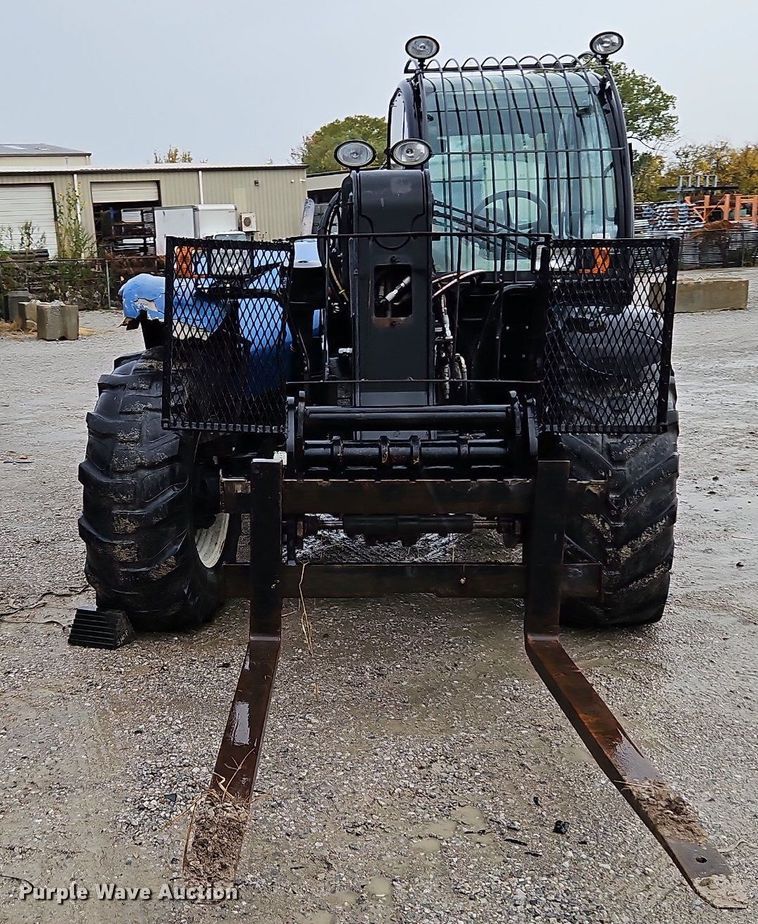 image for item DN7036 New Holland  telehandler