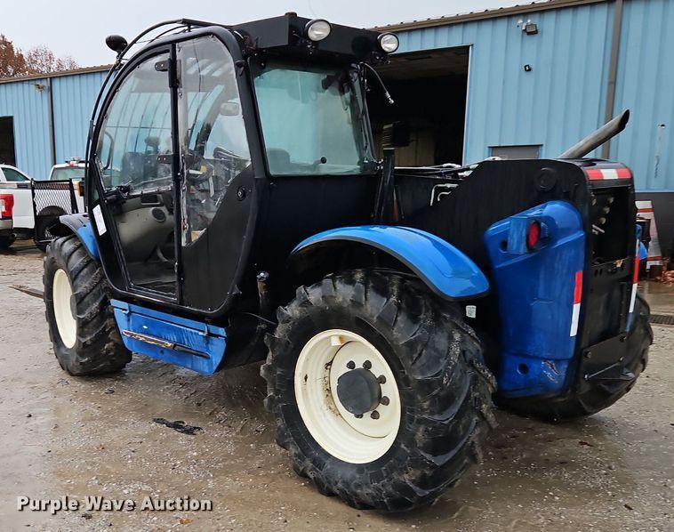 image for item DN7036 New Holland  telehandler