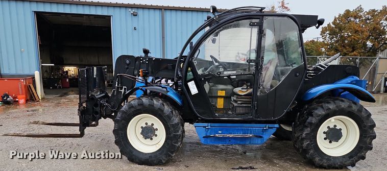 image for item DN7036 New Holland  telehandler