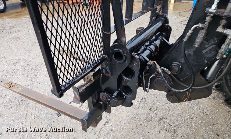 image for item DN7036 New Holland  telehandler