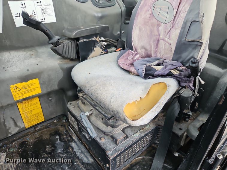 image for item DN7036 New Holland  telehandler