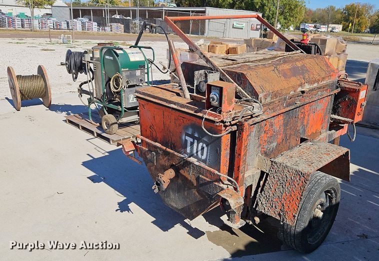 image for item DN7038 Oil kettle