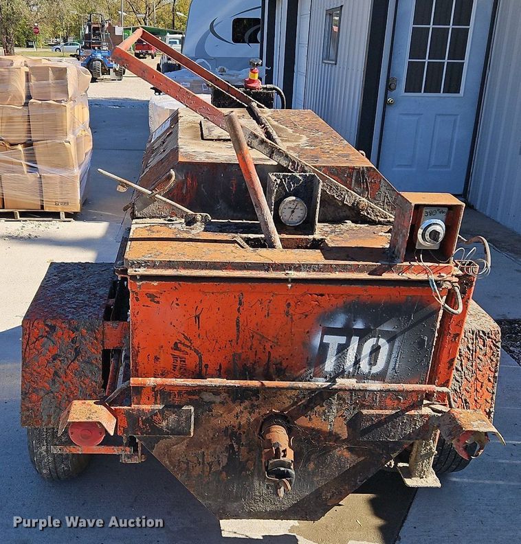 image for item DN7038 Oil kettle