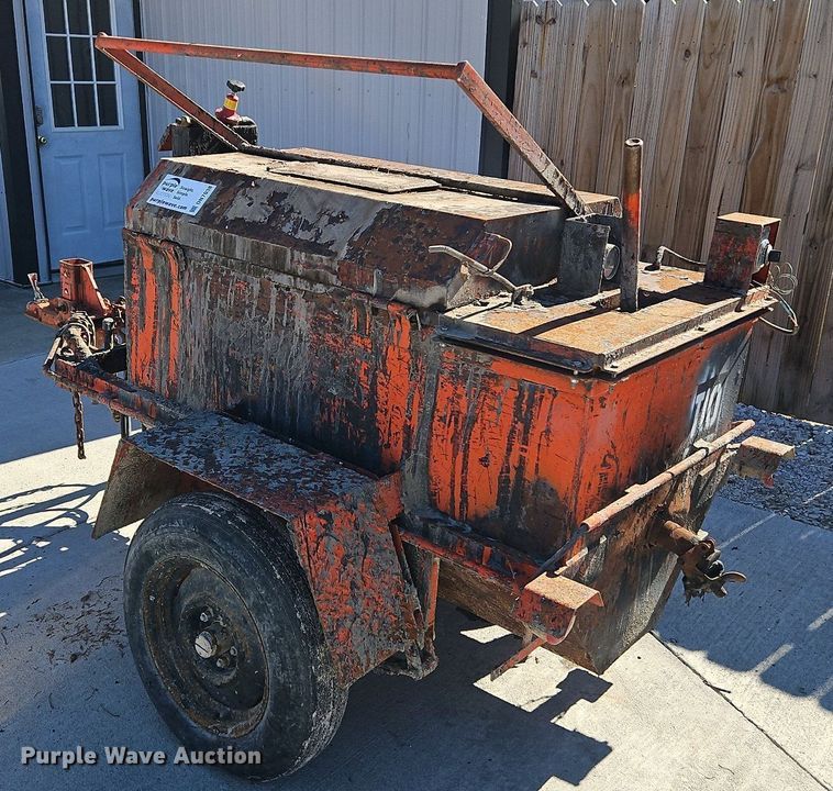 image for item DN7038 Oil kettle