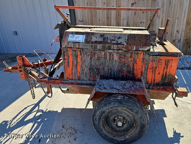 image for item DN7038 Oil kettle