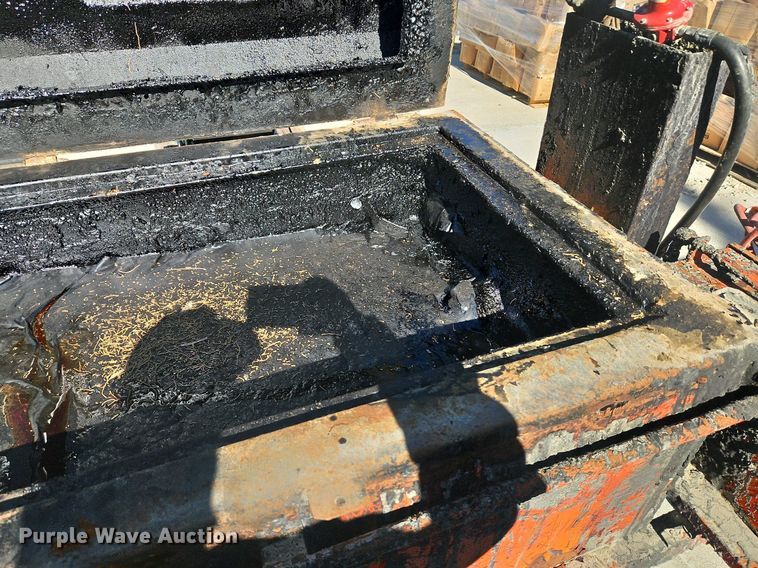 image for item DN7038 Oil kettle