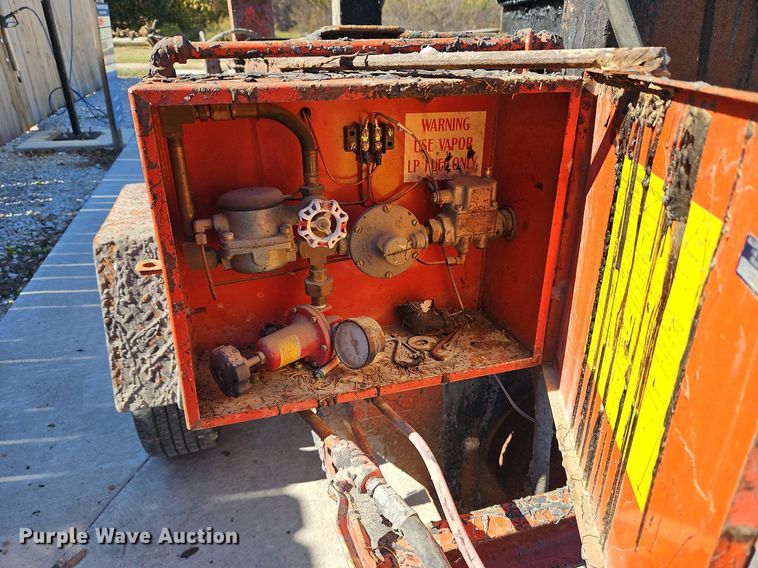 image for item DN7038 Oil kettle