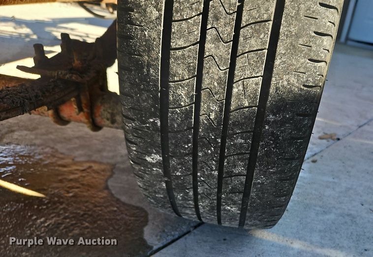 image for item DN7038 Oil kettle