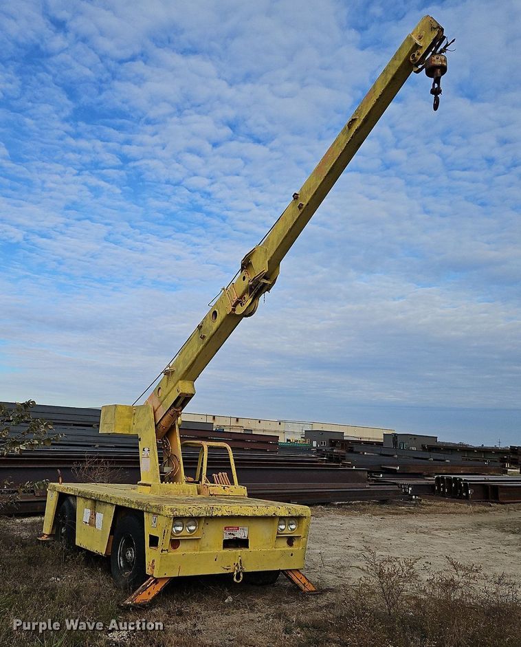 image for item DN7051 Broderson IC801B  crane