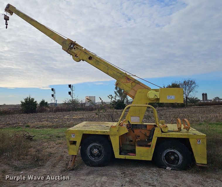 image for item DN7051 Broderson IC801B  crane