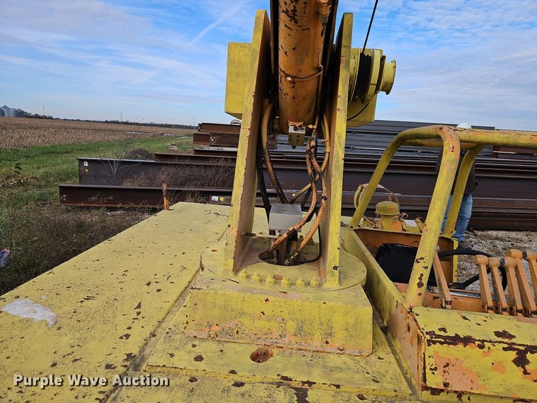 image for item DN7051 Broderson IC801B  crane