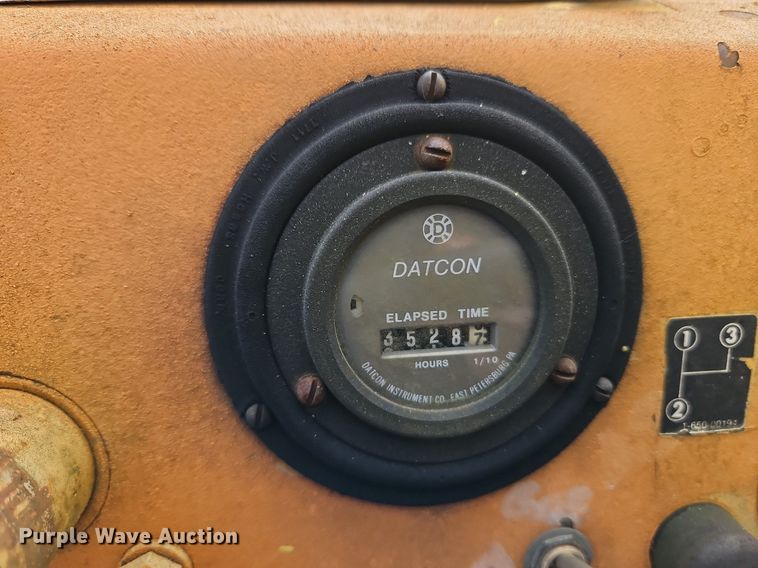 image for item DN7051 Broderson IC801B  crane