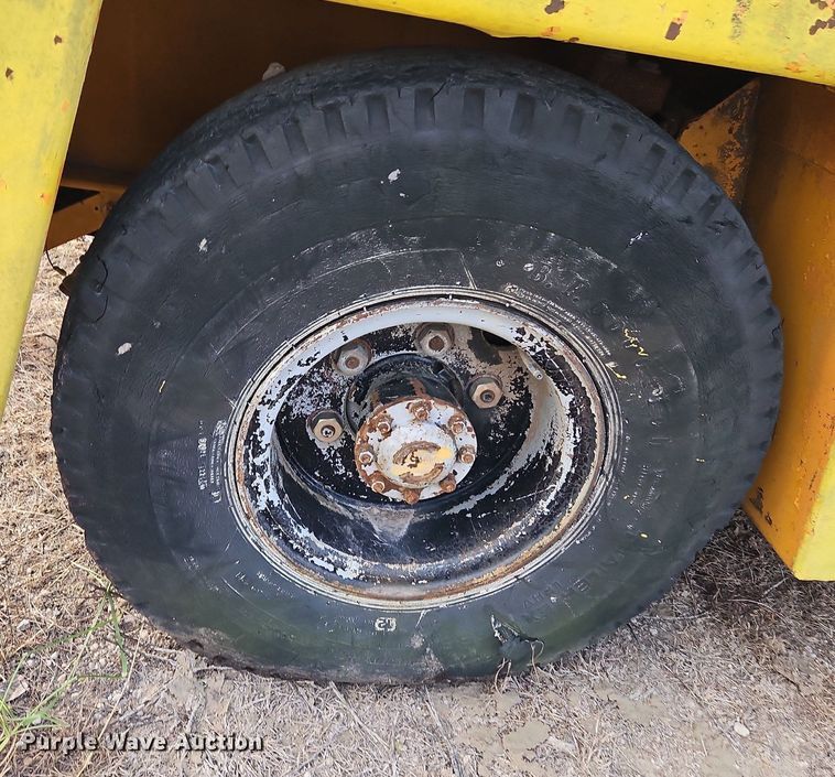 image for item DN7051 Broderson IC801B  crane