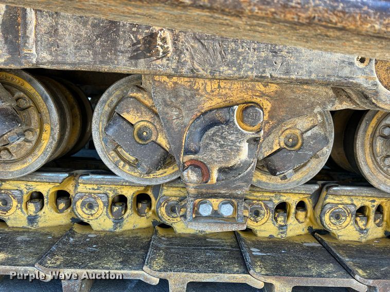 image for item DO2202 2011 Caterpillar D8T  dozer