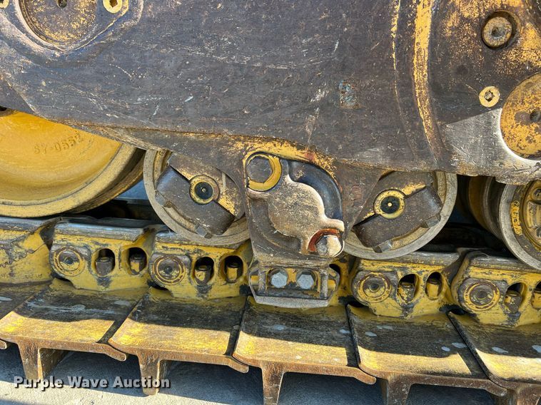 image for item DO2202 2011 Caterpillar D8T  dozer