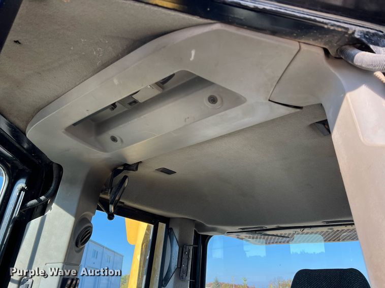 image for item DO2202 2011 Caterpillar D8T  dozer