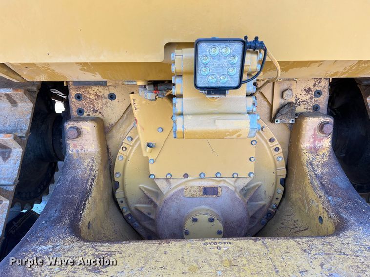 image for item DO2202 2011 Caterpillar D8T  dozer