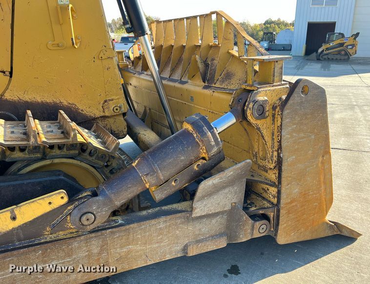 image for item DO2202 2011 Caterpillar D8T  dozer