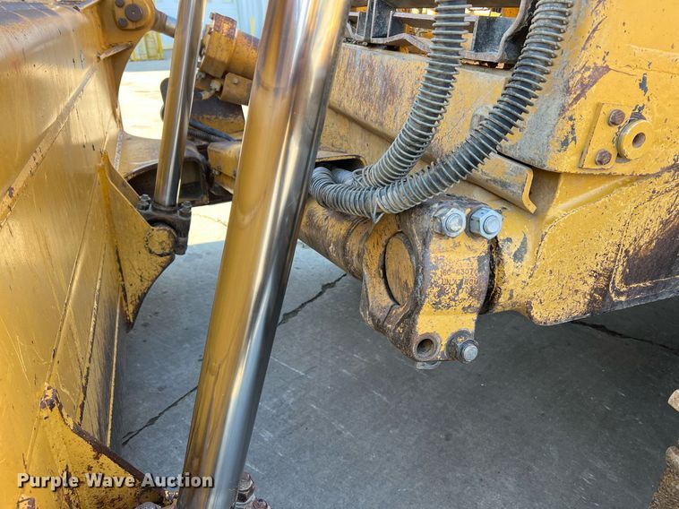image for item DO2202 2011 Caterpillar D8T  dozer