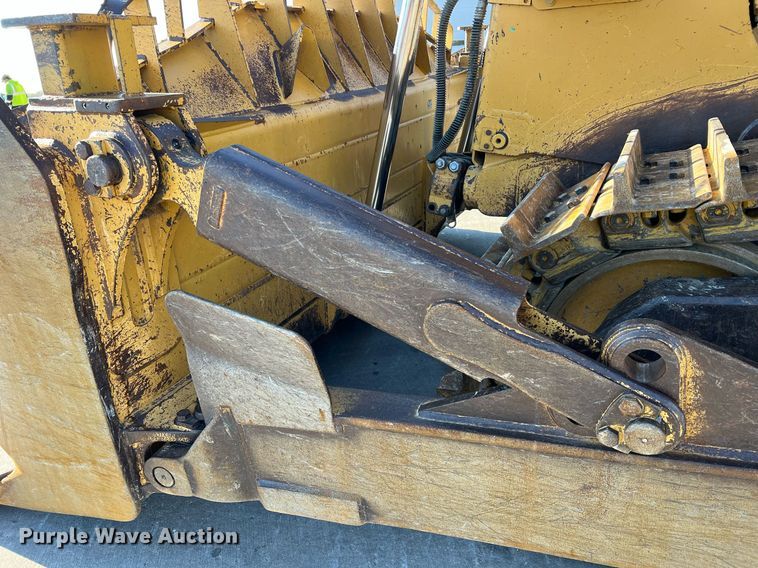 image for item DO2202 2011 Caterpillar D8T  dozer