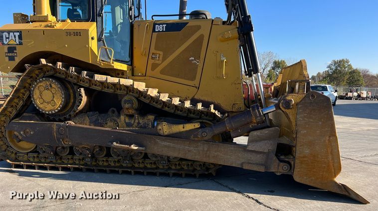 image for item DO2202 2011 Caterpillar D8T  dozer