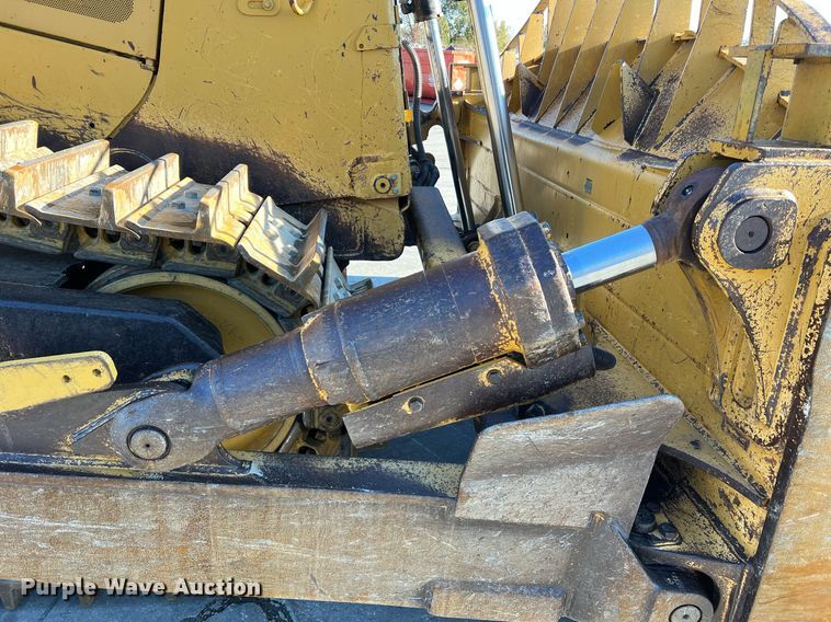 image for item DO2202 2011 Caterpillar D8T  dozer