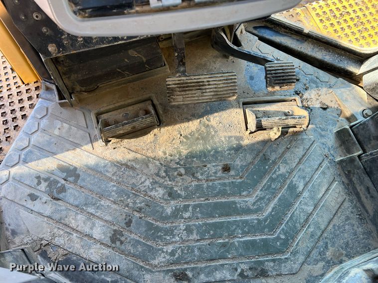 image for item DO2202 2011 Caterpillar D8T  dozer