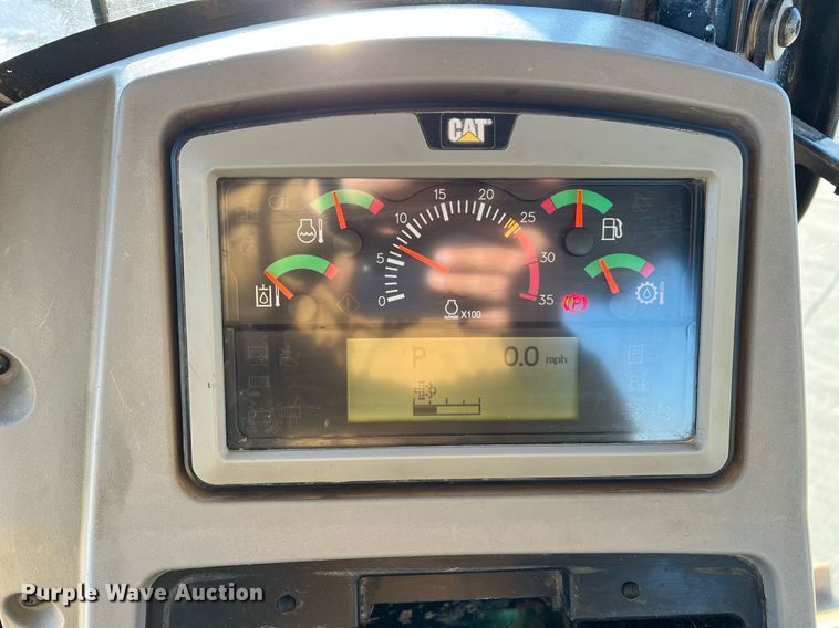 image for item DO2202 2011 Caterpillar D8T  dozer