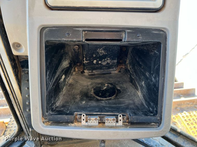 image for item DO2202 2011 Caterpillar D8T  dozer