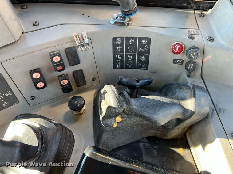 image for item DO2202 2011 Caterpillar D8T  dozer