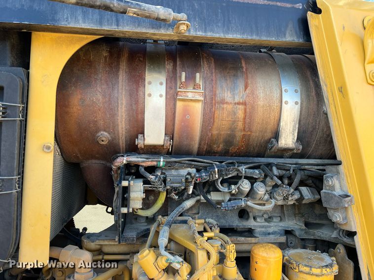 image for item DO2202 2011 Caterpillar D8T  dozer