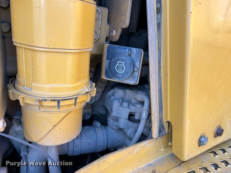 image for item DO2202 2011 Caterpillar D8T  dozer