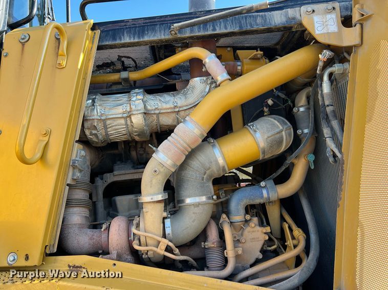 image for item DO2202 2011 Caterpillar D8T  dozer