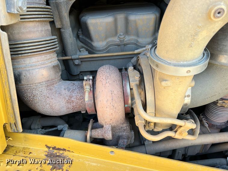 image for item DO2202 2011 Caterpillar D8T  dozer