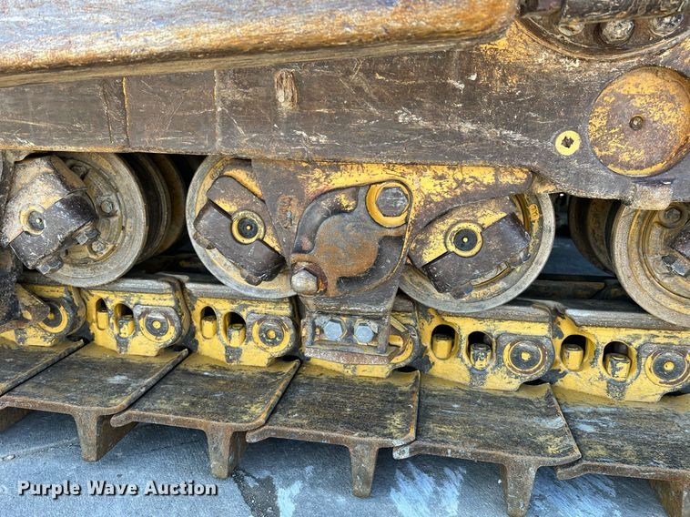 image for item DO2202 2011 Caterpillar D8T  dozer