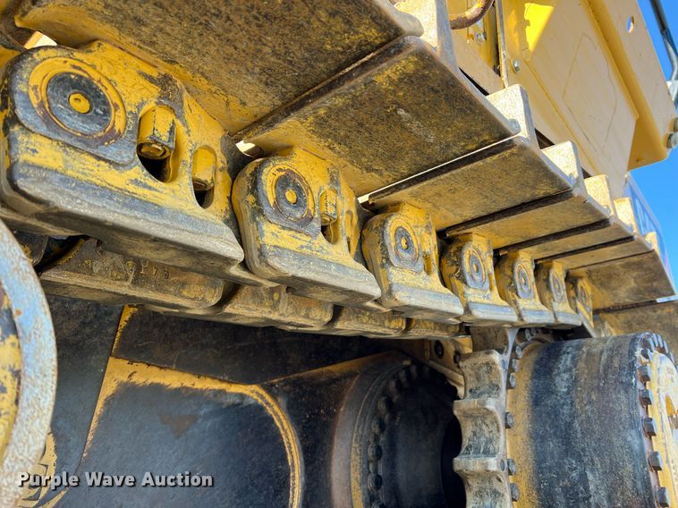 image for item DO2202 2011 Caterpillar D8T  dozer